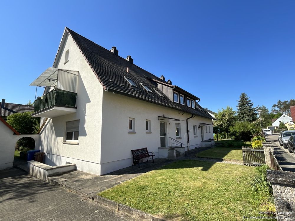 Interessante Kapitalanlage - Doppelhaus mit 2 Wohnungen und einer Doppelhaushälfte in Büchenbach