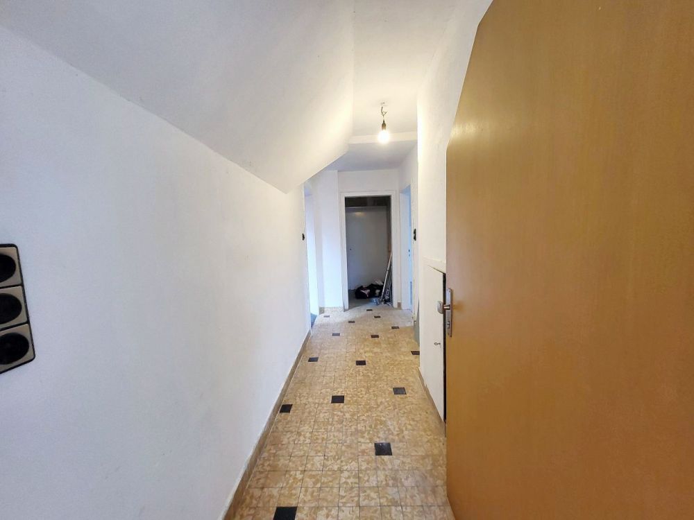 Flur Wohnung DG