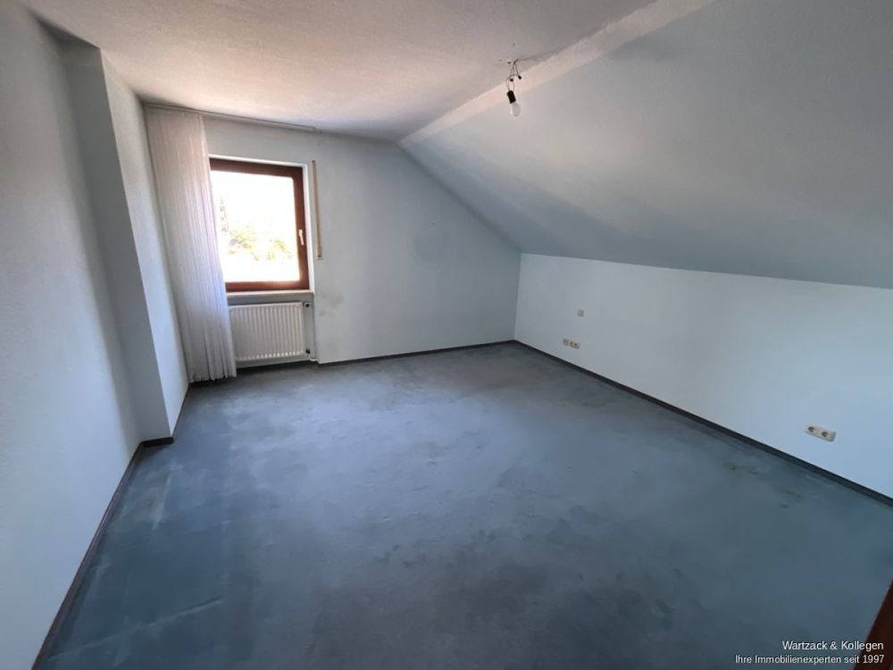 Familienschatz!
Ein- bis Zweifamilienhaus 
in Postbauer-Heng (Kemnath)