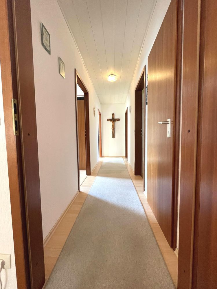 BUNGALOW-FERTIGHAUS AUF ÜBER 1.000 m²