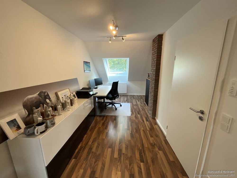 Hier können Sie sofort einziehen 
- viel Platz für die ganze Familie 
und vollständig modernisiert!