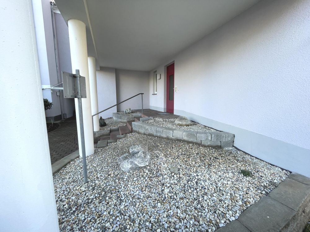 terrassierter Eingangsbereich