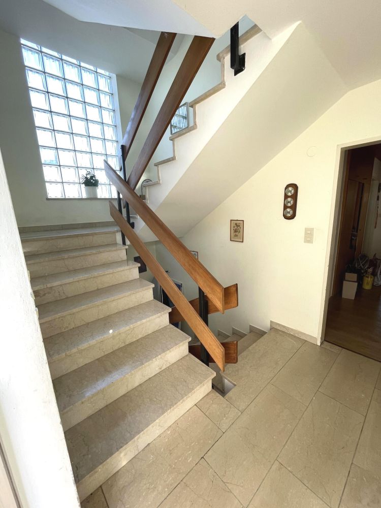 FLEXIBLES 2-FAMILIENHAUS IN ORTSRANDLAGE