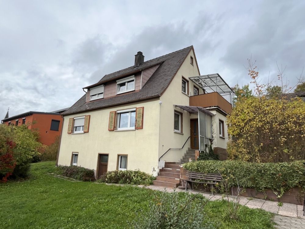 Gemütliches Einfamilienhaus über den Dächern von Dietenhofen - ideal für handwerklich begabte Familien