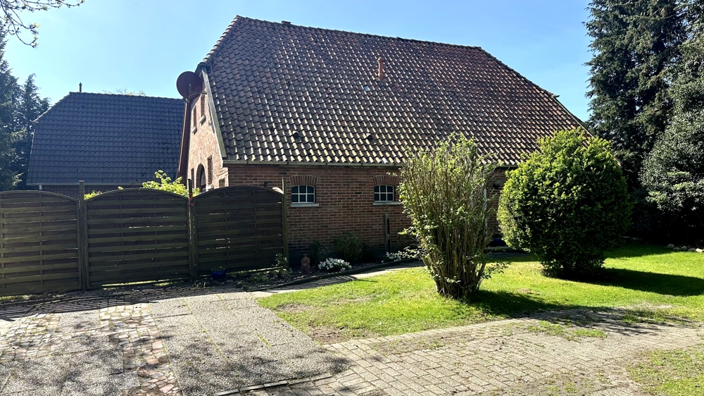 Vermietetes Bauernhaus / Alternativ 2 Bauplätze in Bad Zwischenahn-Wehnen