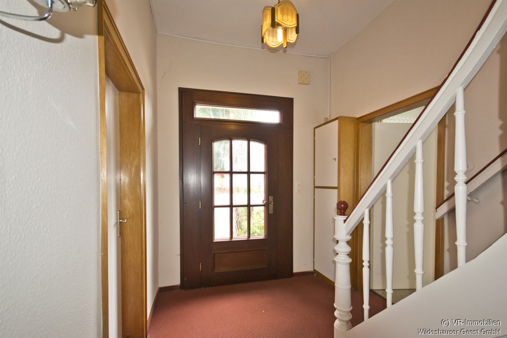 Einfamilienhaus mit Einliegerwohnung in zentraler Lage