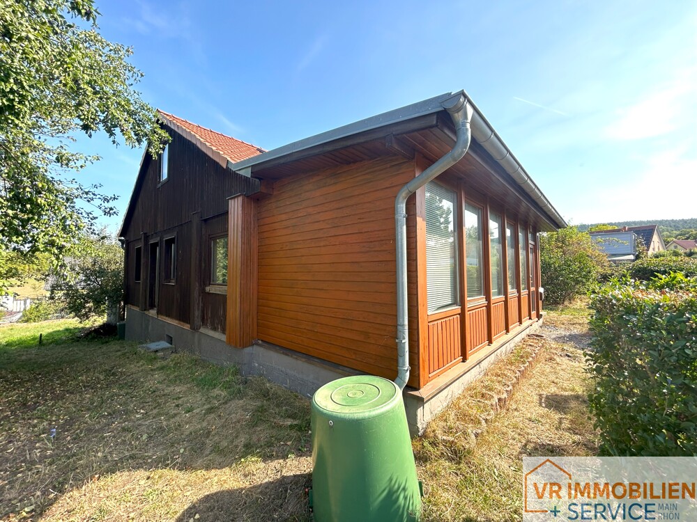 Ein Haus seiner Zeit voraus! – Einfamilienhaus in Blockbauweise in 97647 Nordheim v.d. Rhön!