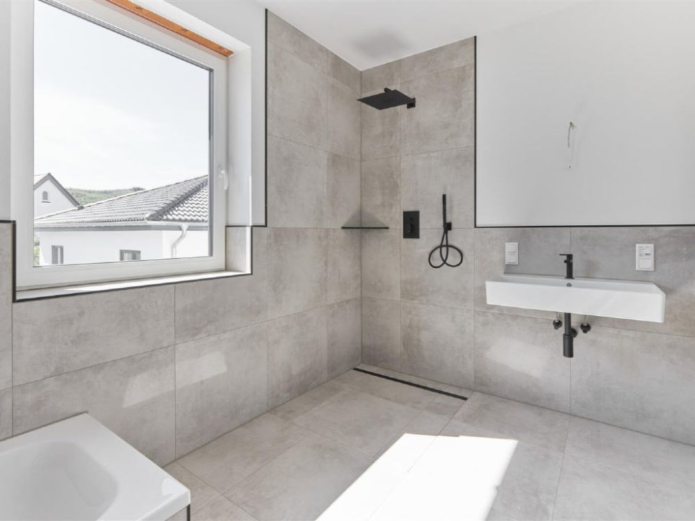 / Exklusive Doppelhaushälfte-
nur noch die rechte Seite verfügbar!