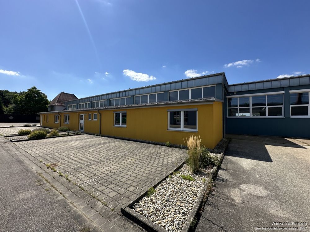 große renovierte Produktionshalle 
- zusätzliche Hallen- bzw. Büroflächen möglich