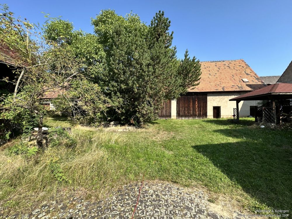 großes Baugrundstück 
mit hohem Potenzial 
samt Abrissgebäude