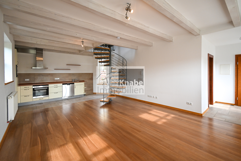 Wohnbereich mit Blick zur Küche