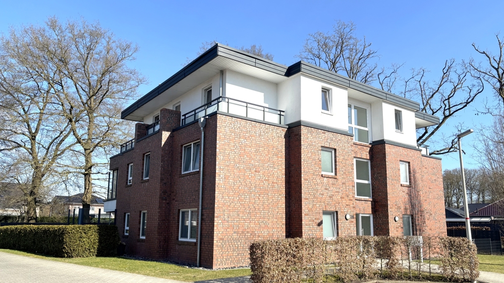 Bezugsfreie 3-Zi.-OG-Wohnung mit Balkon u. Stellplatz in Wohngebietslage von Rastede / Zentrumsnähe (2)