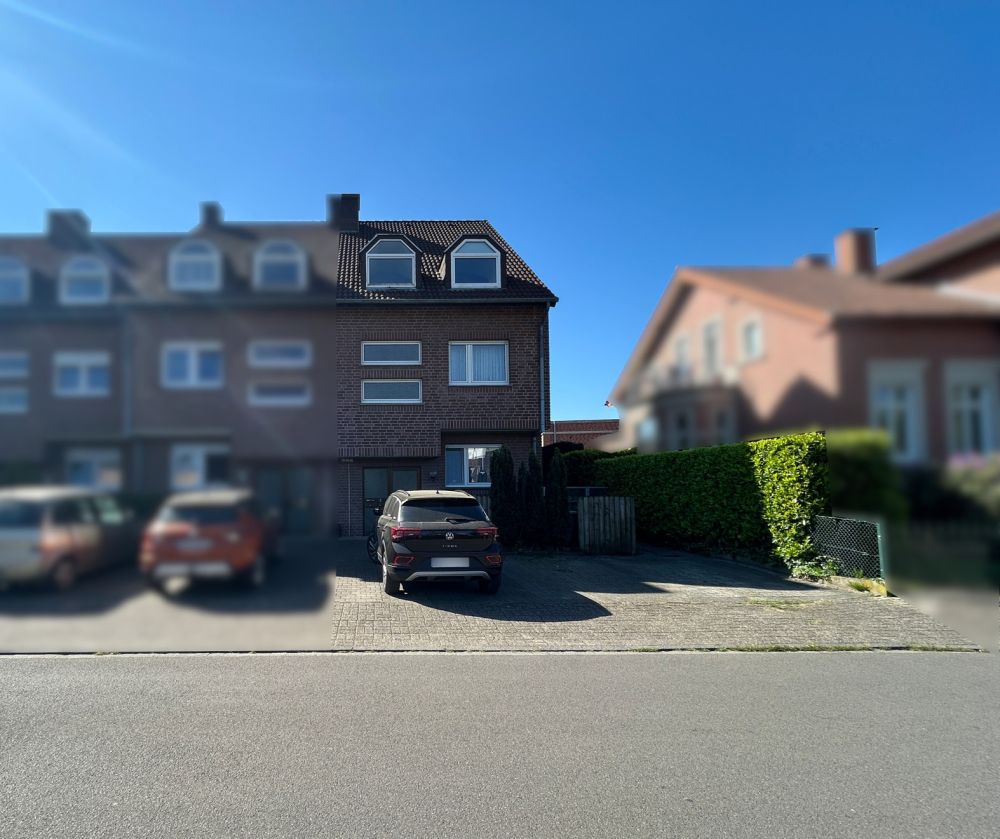 *Investieren Sie in Eigentum*
Mehrfamilienhaus mit 3 Wohneinheiten 
und PV-Anlage
in Neuenkirchen (2)