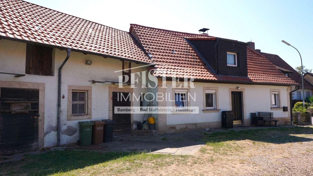 Denkmalgeschütztes Bauernhaus mit Nebengebäude und kleinem Garten in Sassendorf