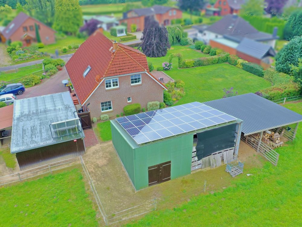 Großer Wohntraum (ca. 202 m²) mit Doppelcarport und angrenzender Weidefläche in Beringstedt