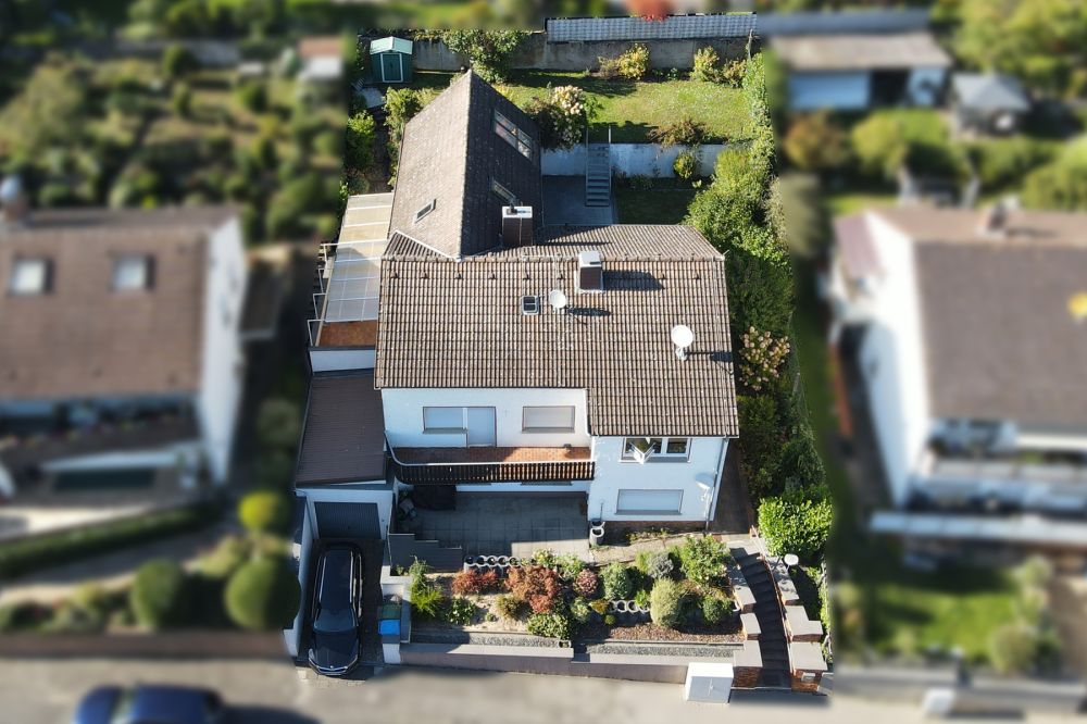 Sofort bezugsfrei – Attraktives Zweifamilienhaus für Familie und Generationen in Reinheim