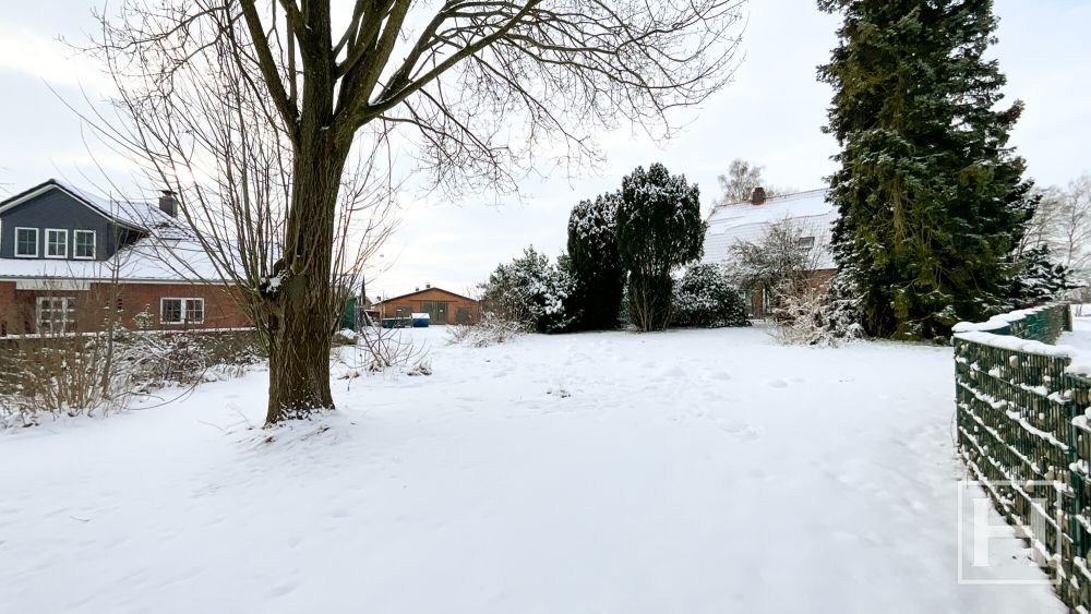 Baugrundstück in ruhiger Lage (2)