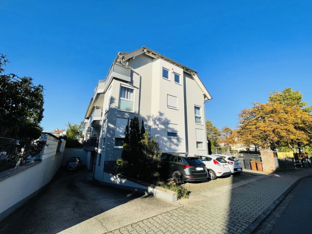 Schöne zwei Zimmer  Eigentumswohnung in Mörfelden-Walldorf - 1. Obergeschoss