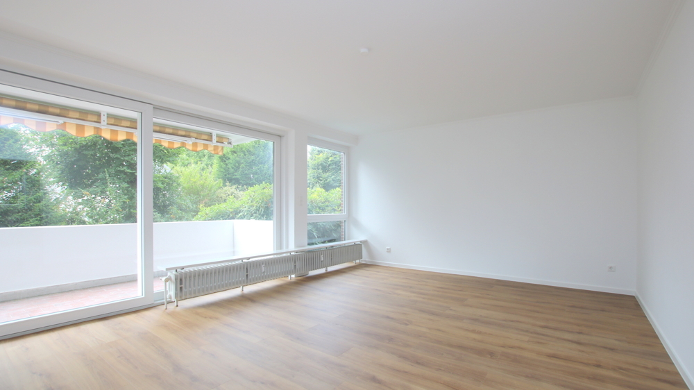 Aufwendig renovierte Wohnung im Hochparterre mit Balkon in Bad Zwischenahn – zentrumsnahe Wohnlage