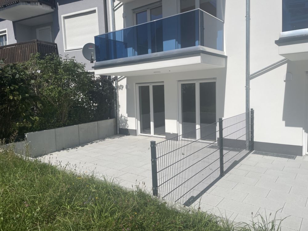 ERSTBEZUG - Es fällt keine zusätzliche Käuferprovision an!
Barrierearme, Sonnige Erdgeschosswohnung