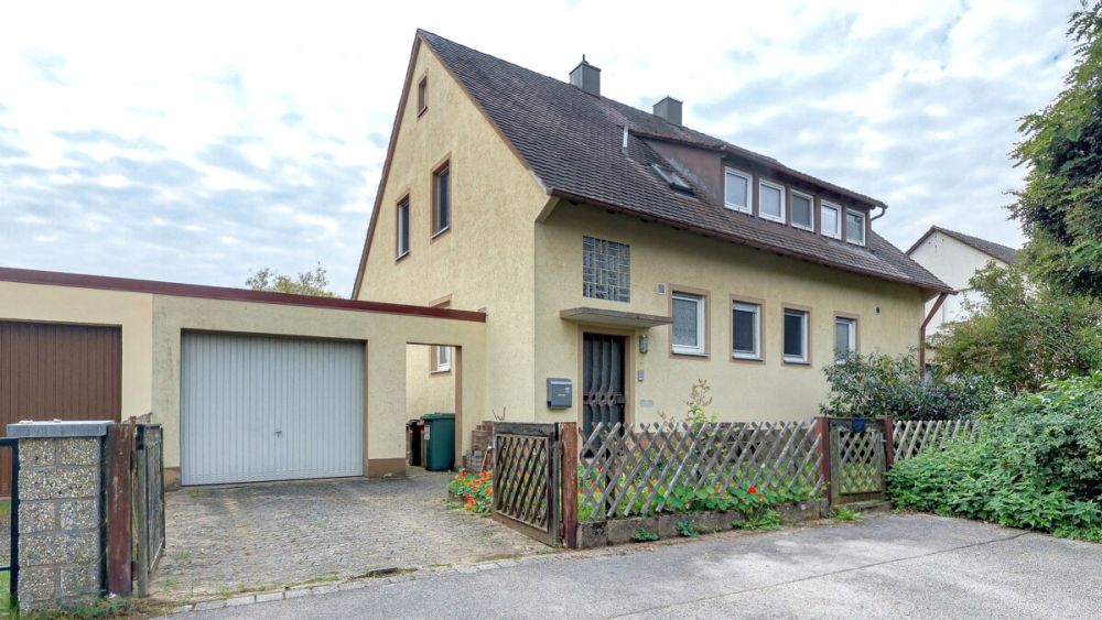 Selbst einziehen oder vermieten - Helle 3-Zimmer-Wohnung in Neuendettelsau