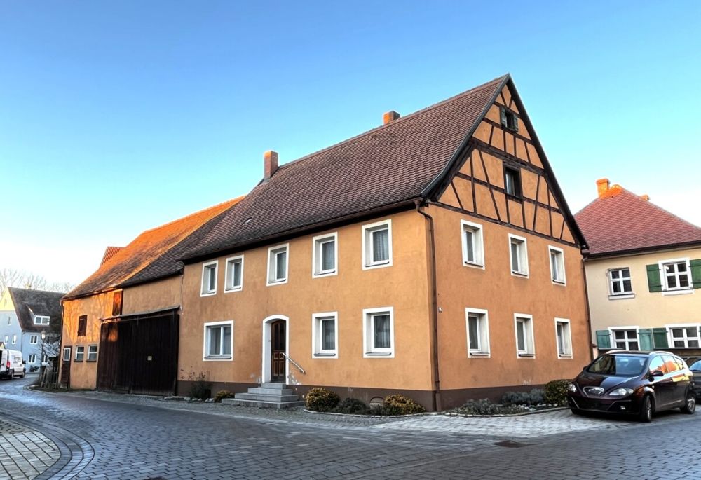 Wohnen im historischen Stadtkern von Merkendorf! (2)