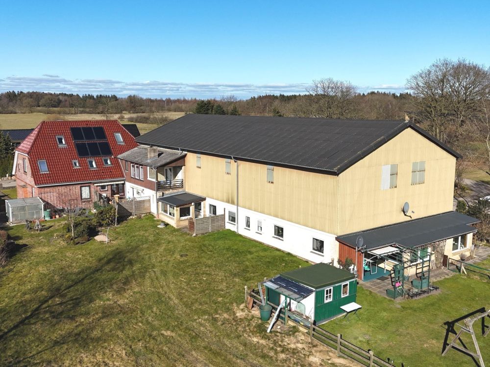 Vermietetes Mehrfamilienhaus mit 7 Wohnungen, 1 Appartement und großer Lagerfläche