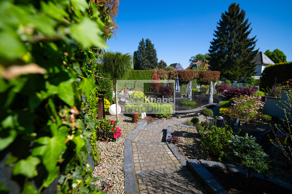 Sonnenverwöhnte Architektur trifft exklusiven Wohnkomfort!