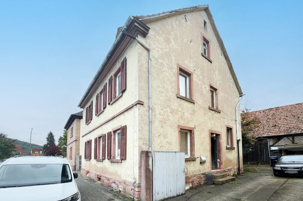 Großzügige Handwerker Immobilie in guter Lage  - die perfekte Basis für Neubau oder Kernsanierung