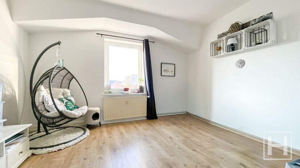 Lichtdurchflutetes Wohnzimmer