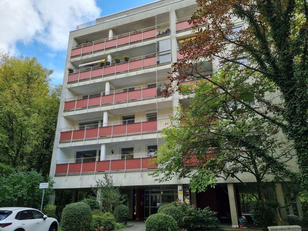 3-Zimmer-Wohnung mit Loggia und Stellplatz in Königstein im Taunus!