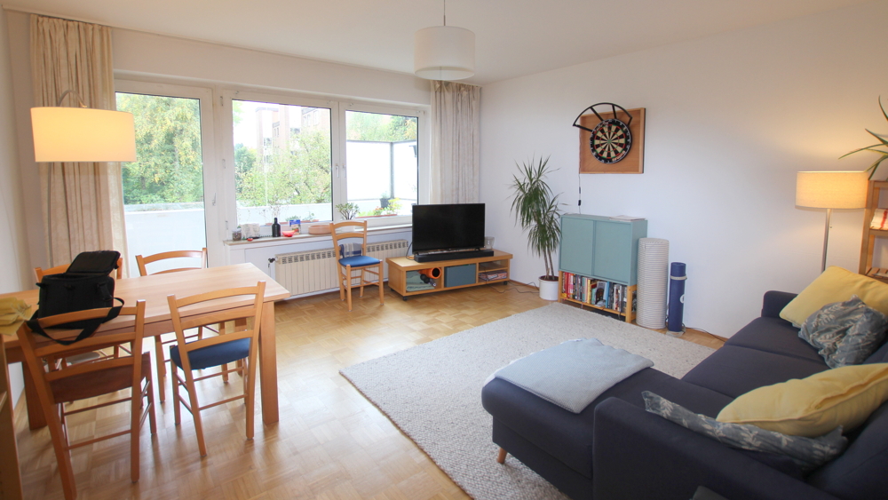 Gepflegte und großzügige 2-Zimmer-Wohnung im 1. Obergeschoss in ruhiger und gut angebundener Lage