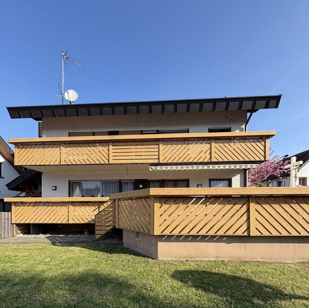 Vielseitiges Immobilienangebot: Mehrfamilienhaus, Gewerbeflächen, Industriehalle und Baugrundstück!