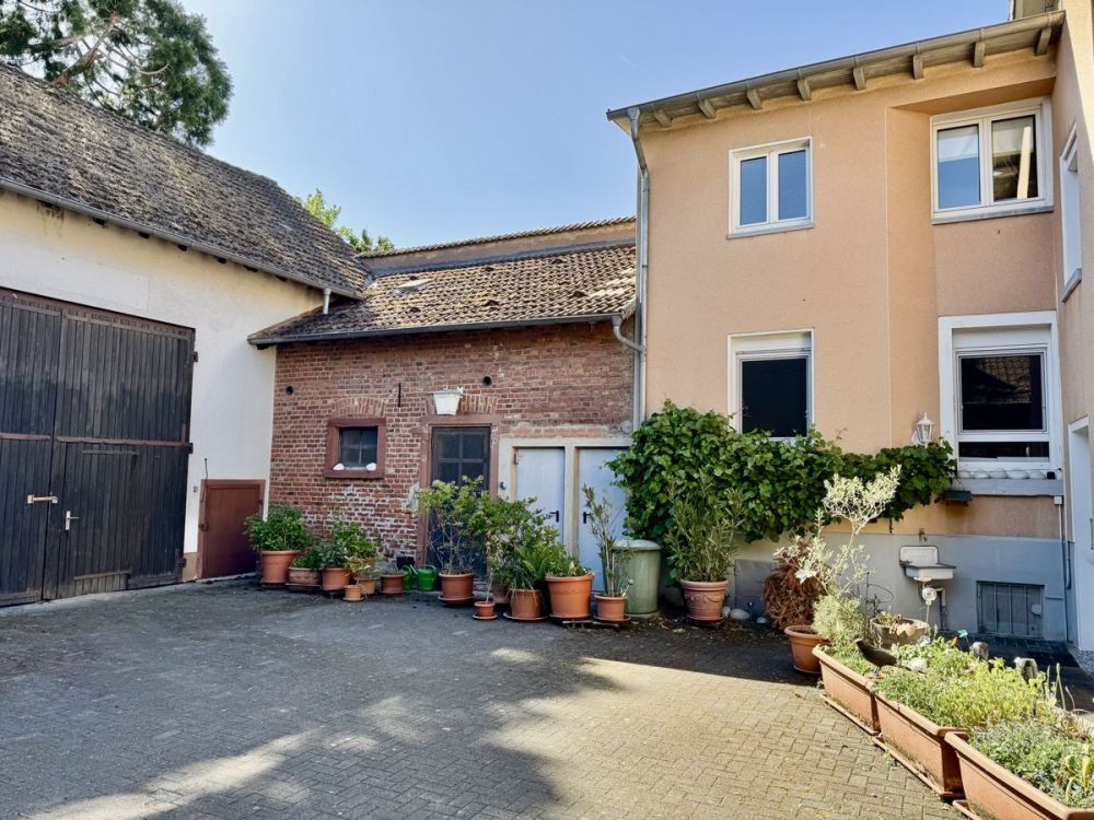 Historisches Juwel mit Scheune und Innenhof – 
eine Rarität im Herzen von Oberursel