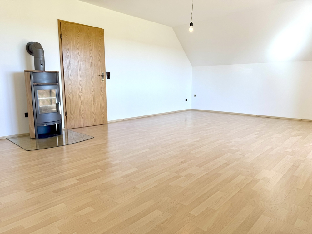 Helle 3,5-Zimmer-Dachgeschosswohnung mit schönem Balkon