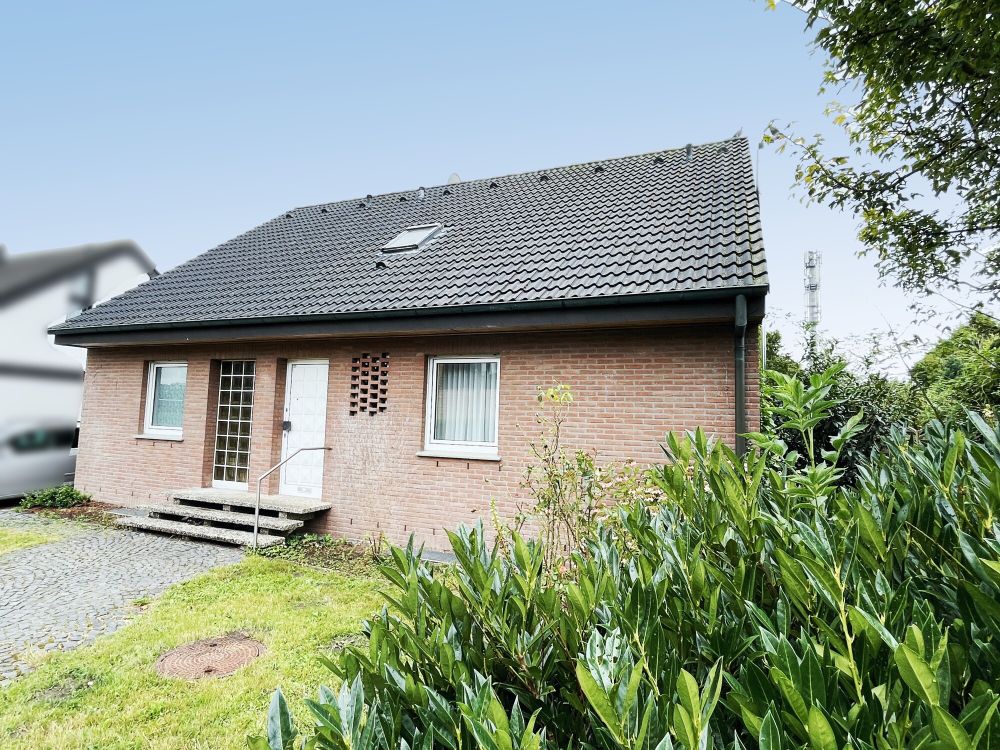 Straßenansicht - Hauseingang