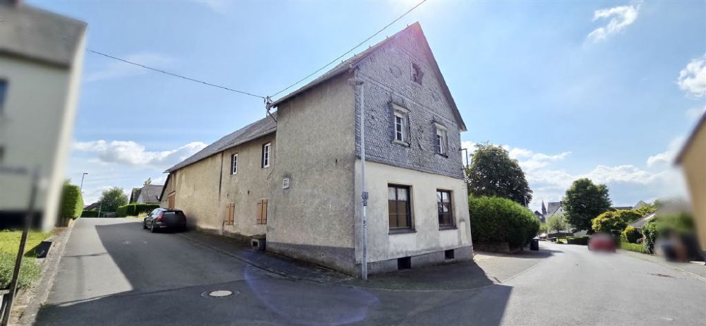 Altes erhalten - Altes neu gestalten!! Ihr neues Projekt mit Platz und rustikalem Charme... Ehem. Gasthaus...