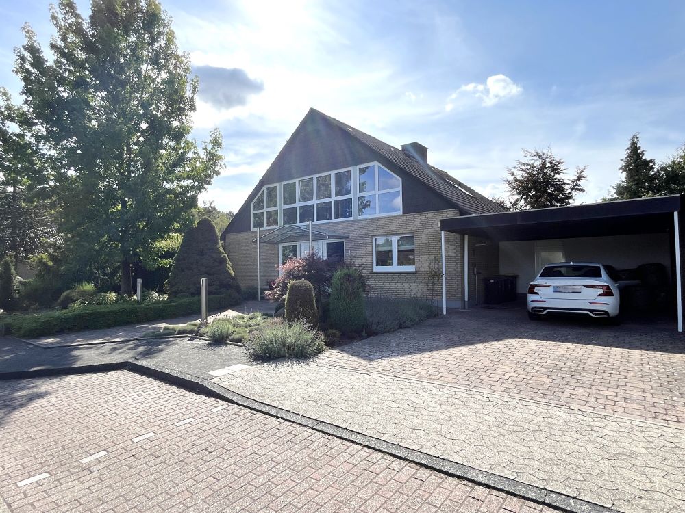 Heimkommen & Wohlfühlen in beliebter Lage von Burgsteinfurt!
Großes Einfamilienhaus mit tollen Extras