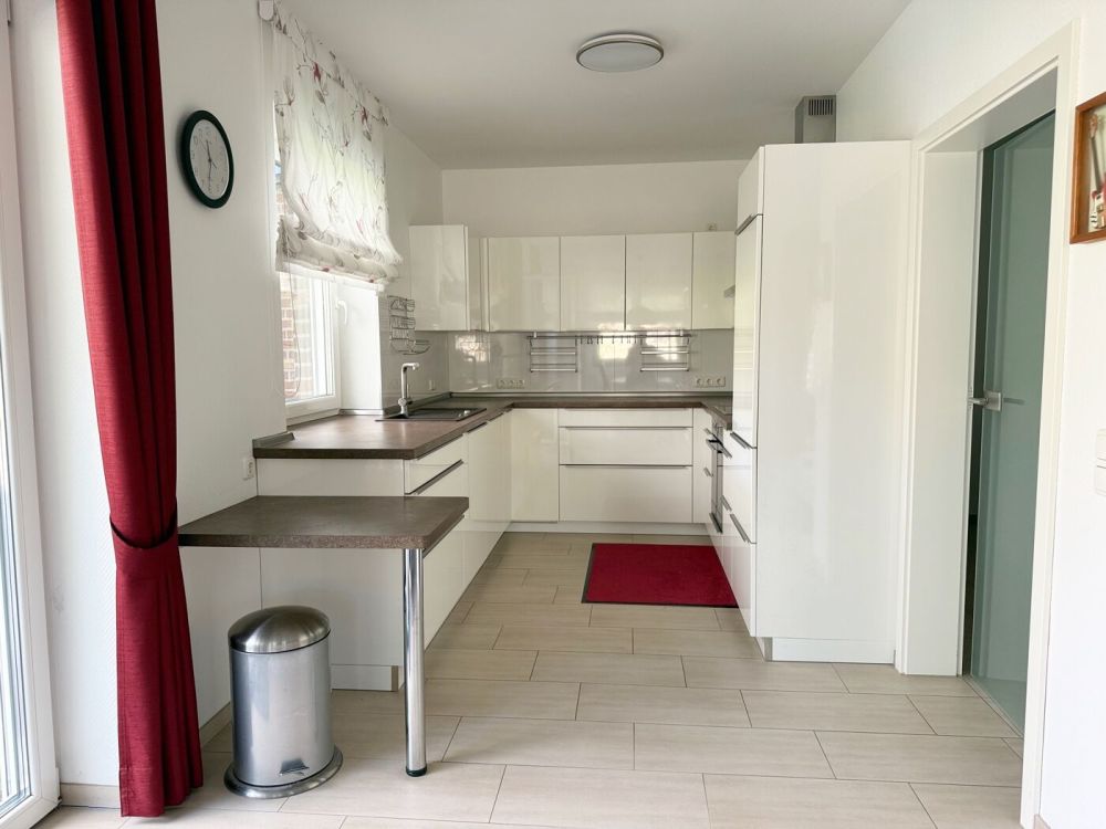 Freistehender Walmdachbungalow mit Garage – barrierefrei – gute Ausstattung