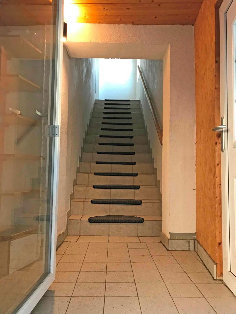 Große Dachgeschosswohnung mit Gartenanteil