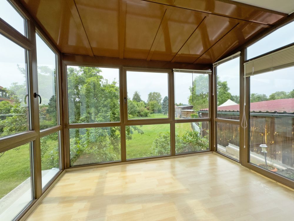 Zweifamilienhaus auf schönem und großzügigem Grundstück in ruhiger Lage in Schönkirch!