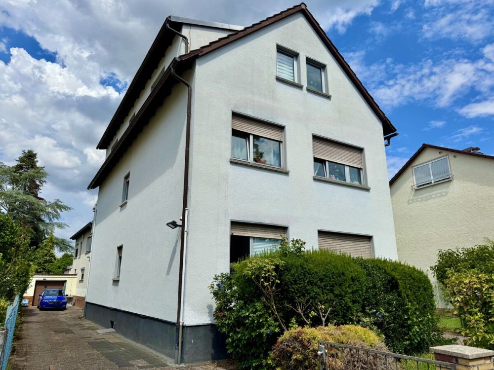 Charmantes Dreifamilienhaus in ruhiger &
beliebter Wohnlage