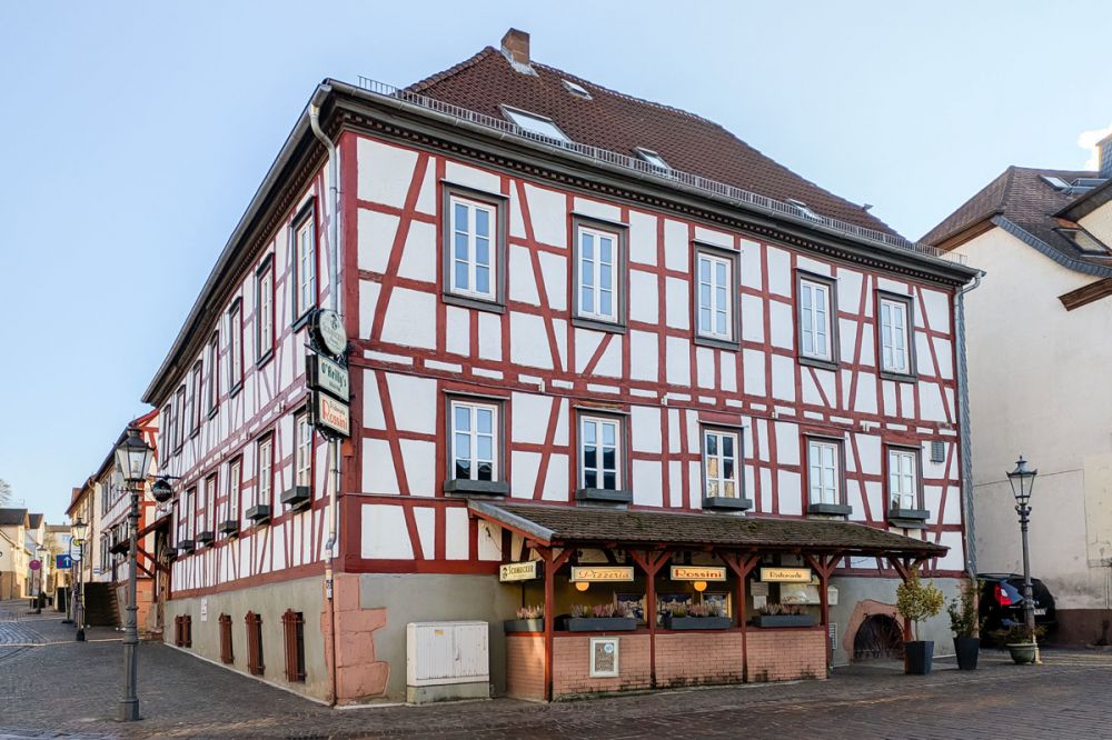 Objekt mit renommierten Gaststätten und viel Potential im Zentrum von Michelstadt!