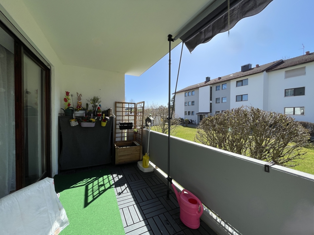 * Ruhig * Praktisch * Hell * 
Tolle 2,5-Zimmer-Wohnung mit Südbalkon im Hochparterre 
in Peiting