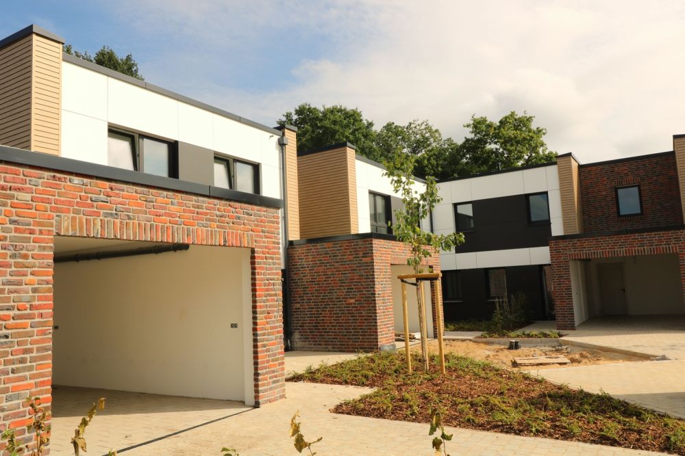 Hier erwartet Sie hohe Lebensqualität: Stilvolle Neubau Reihenhäuser im KfW 40 QNG-Standard