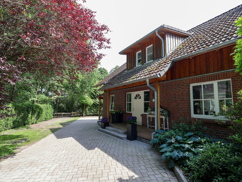 Junges Einfamilienhaus mit traumhaften Garten in Fintel