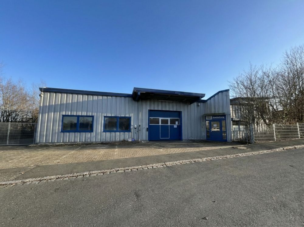 Attraktive und vielfältig nutzbare Gewerbeeinheit in Roßtal! (2)