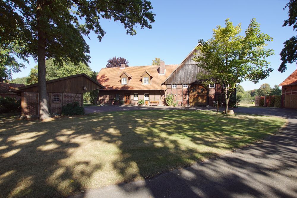 Ein exklusiver Rückzugsort voller Charme – Wohnen im Denkmal mit Natur und modernem Komfort