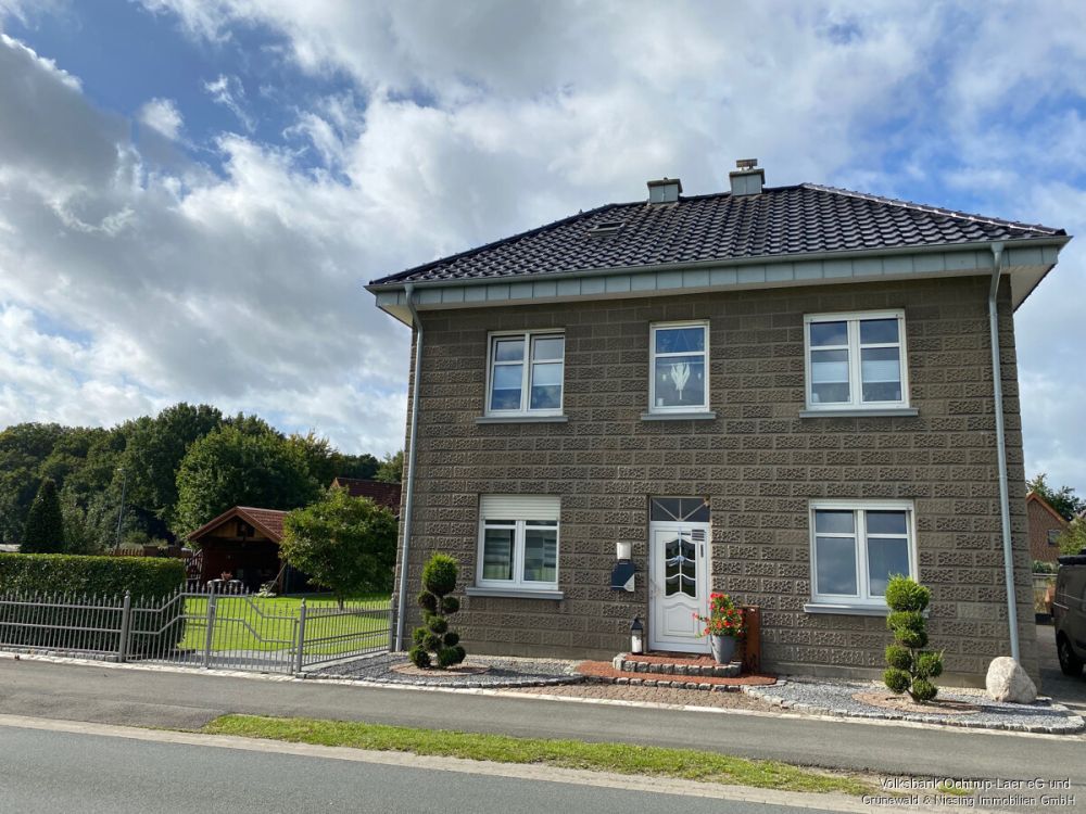 Beste Lage für die Familie mit viel Platz im Garten und im Haus!