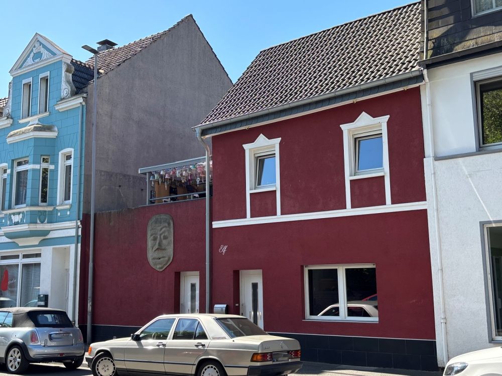 VIE-Dülken: Charmeoffensive! Bemerkenswert kuscheliges Haus 4 Schlafzimmer + Kamin + Wellness Lounge